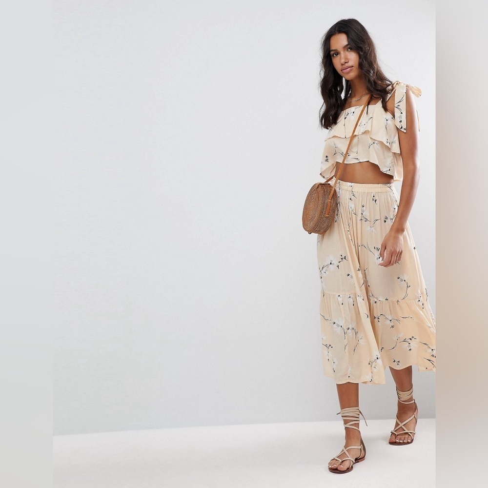 Faithfull the Brand Eden Floral Tier Crop Top size 8 and Skirt size 6 - Set